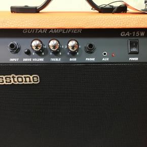 Комбоусилитель гитарный Bosstone GA-15W Orange