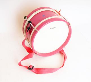 FLT-KTYG-1A Детский барабан розовый с палочками, диаметр 22см Lutner